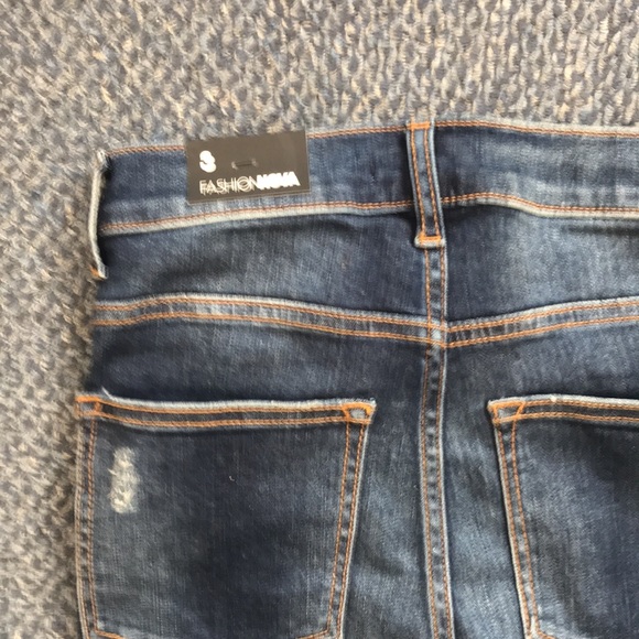 Fashion Nova Causing a Commotion Skinny Jeans - Picture 5 of 8